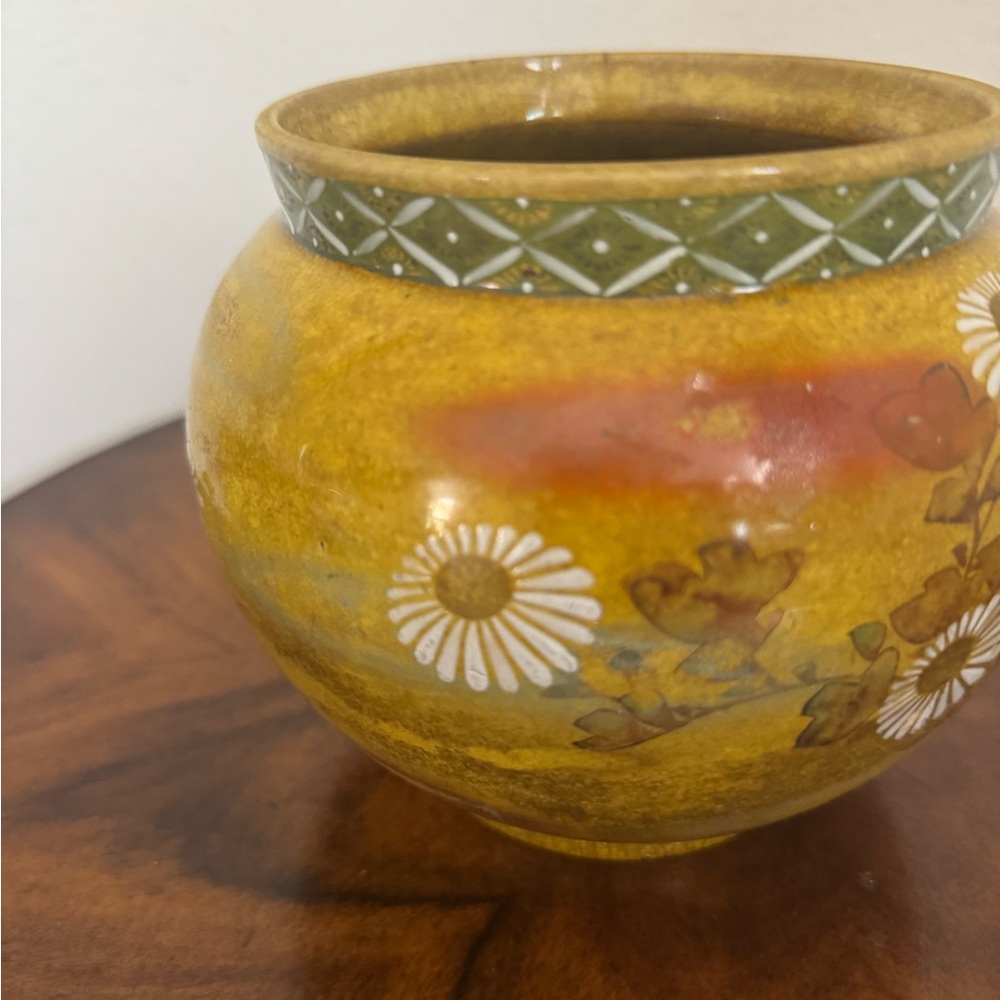 Antique Japanese Ceramic Planter Hand Painted Floral Decoration 5 1/2” - Picture 5 of 12